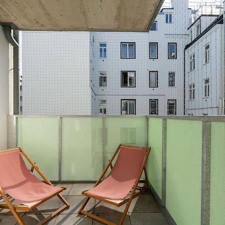 Sunny 1Br Home With Balcony By Hm Вена Экстерьер фото